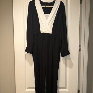 BCBG  MaxAzria Jumpsuit in black and white size 4